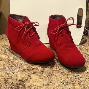 Boutique bought Red suede wedge size 9